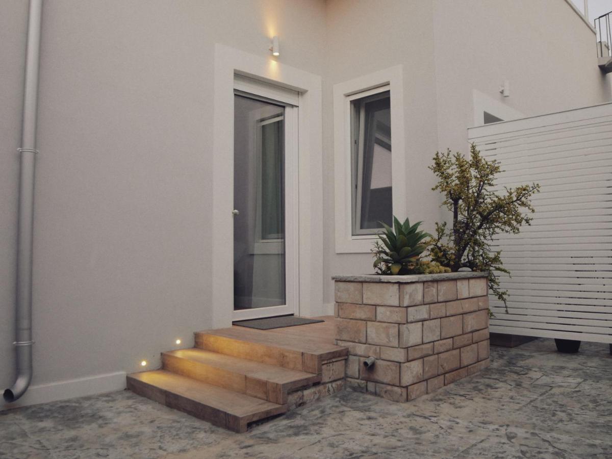 Adele E Il Duca Bed And Breakfast Lecce Exterior foto